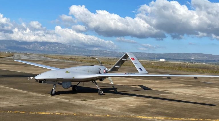 “Kosova merr pesë dronë që i ka blerë nga Turqia” – Çfarë thotë Ministria e Mbrojtjes?