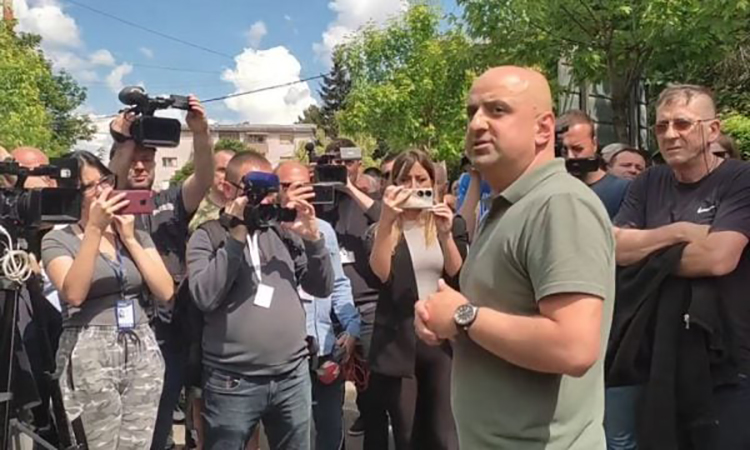 Ish-kryetari i Zveçanit-protestuesve: Në ora 16:00 të shpërndaheni