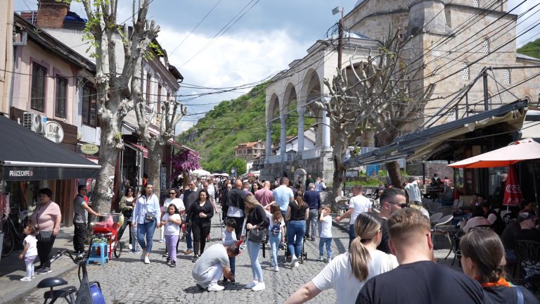 Publikohen të dhënat për religjionin në Kosovë sipas regjistrimit të fundit të popullsisë