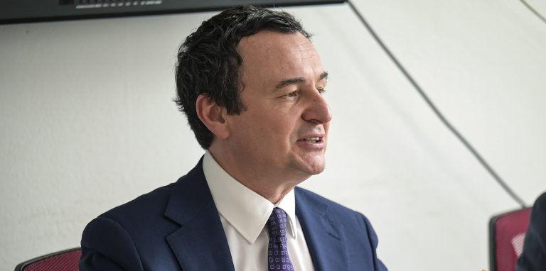 Kurti flet sërish për shtesat dhe rrezikshmërinë e policëve