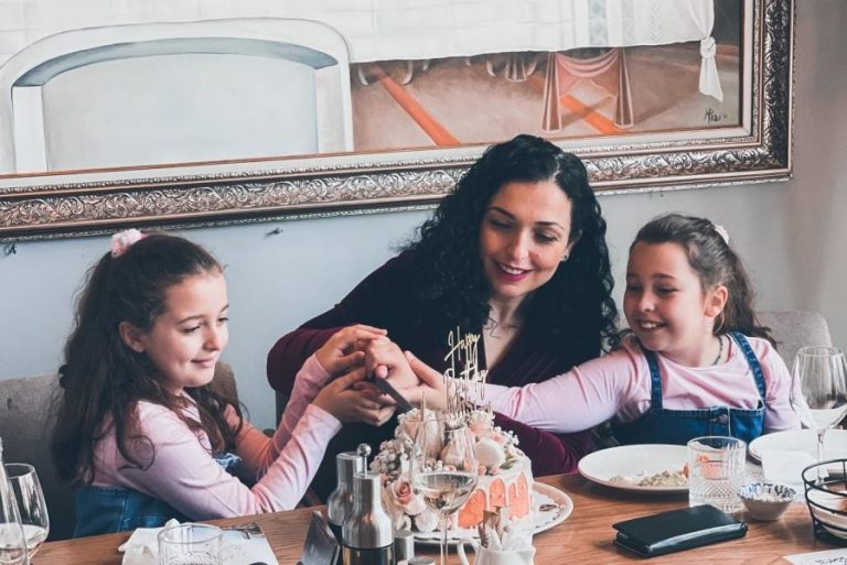 Brenda festës së ditëlindjes së presidentes Vjosa Osmani