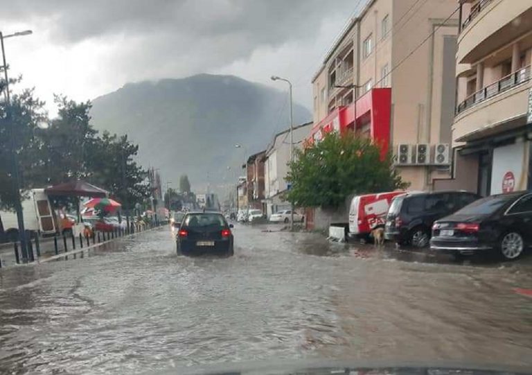 S’ka kompensime, dëmet nga vërshimet po falimentojnë bizneset