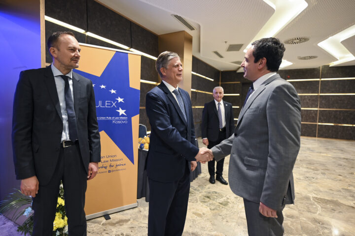 Shefi i EULEX-it përfundon mandatin, Kurti thotë se sundimi i ligjit në Kosovë nuk ka qenë kurrë më i fortë