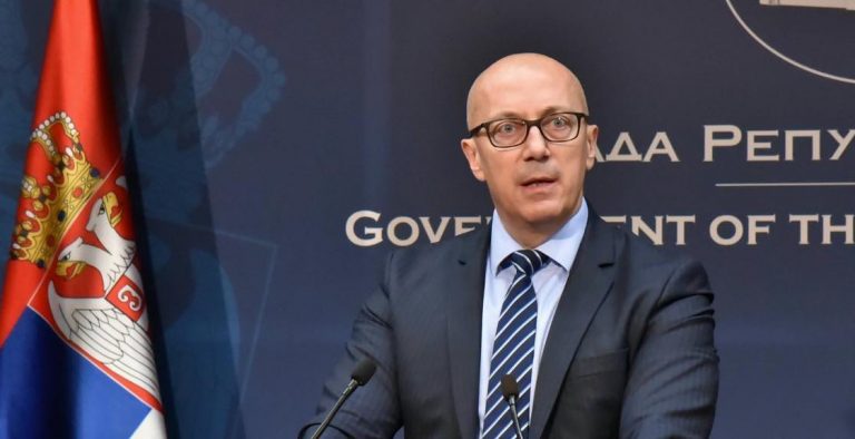 Rakiqi me “fontanë dëshirash” për qeverinë: Të lirohen të gjithë protestuesit