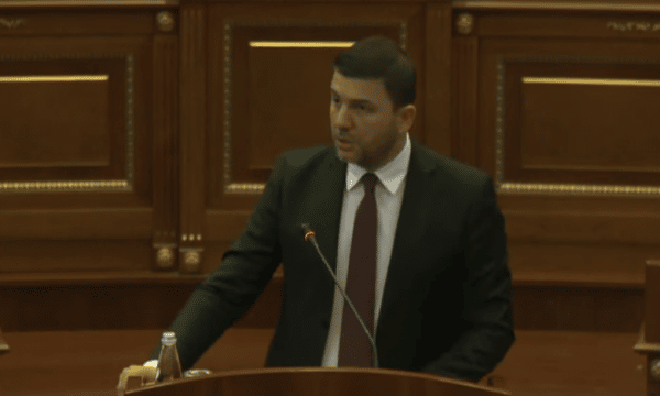 Krasniqi – Kurtit: Harroje që organizon zgjedhje të reja për Zubin Potok e Zveçan