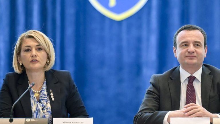 Kusari-Lila thotë se e ka mbështetjen e plotë të Kurtit: Përgjimet u publikuan për të na përçarë