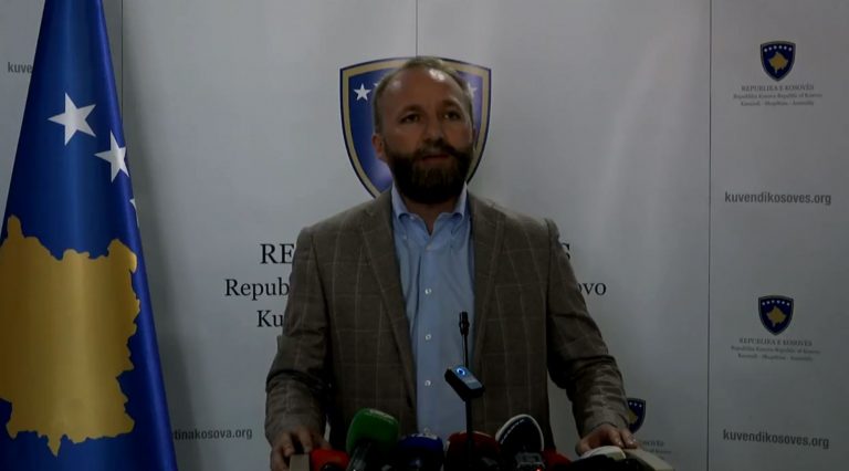 Tahiri (PDK): Do të angazhohemi që sa më parë vendi të shkojë në zgjedhje