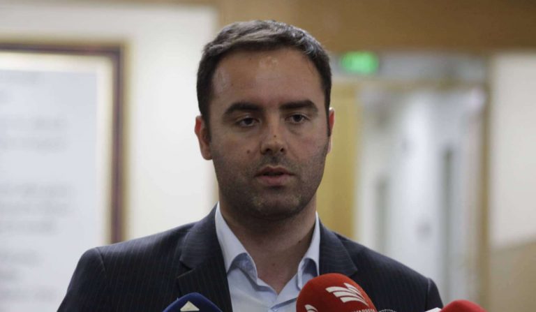 Glauk Konjufca: Raportet me Ramën janë lënduar, por me Kurtin do të takohet së shpejti