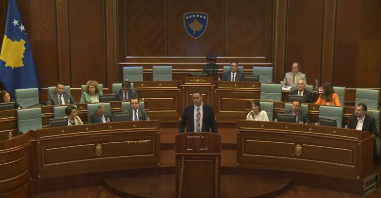 Konjufca: Kurti po heq dorë nga fjala e tij, t’i tejkalojmë këto ditë të vështira