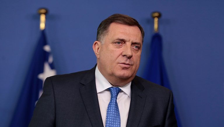 Dodik paralajmëron referendum në fund të shtatorit