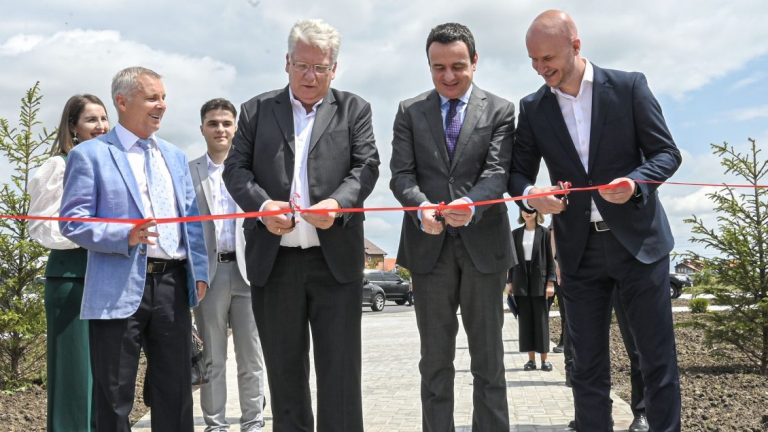 Përurohet parku i ri në Davidovc të Shtimes, Rohde: Parqet kanë rëndësi të madhe