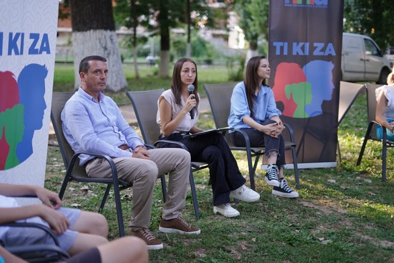 Të rinjët prizrenas diskutojnë për sfidat dhe sukseset e sportistëve