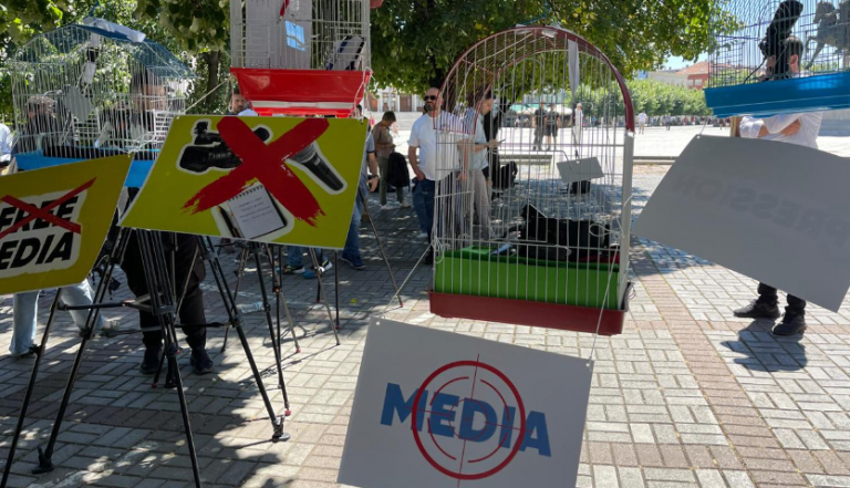 PSD me aksion para Qeverisë: Pushteti i do mediat, por në kafaz