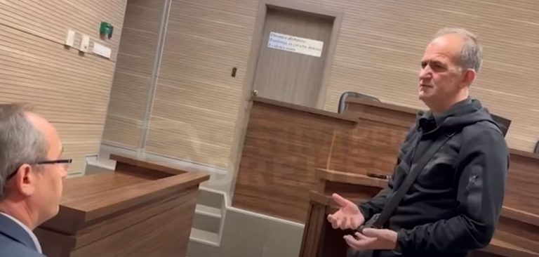 Dënohet me 2 mijë euro gjobë mërgimtari që kanosi deputetin, Avdullah Hoti