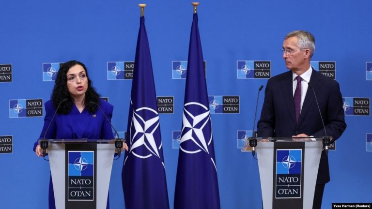 Stoltenberg pas takimit me Osmanin: Është thelbësore që të shmanget përshkallëzimi i mëtejmë