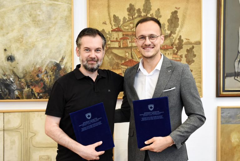 Ministri Çeku: Stadiumi i Gjilanit po bëhet, ndahen 15 milionë euro për ndërtimin