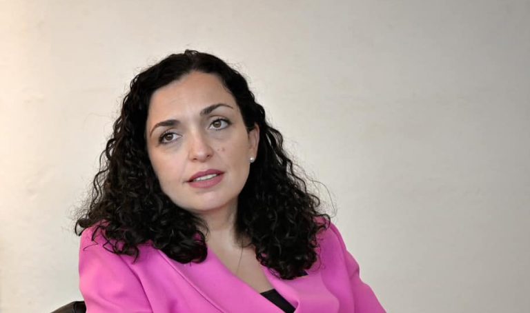 Presidentja Osmani kërkon nga KE-ja që të vendosë masa ndëshkuese ndaj Serbisë