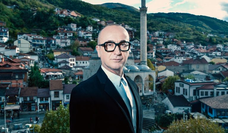 Erzen Shkololli, kurator i edicionit të 5-të në ‘Autostrada Biennale’