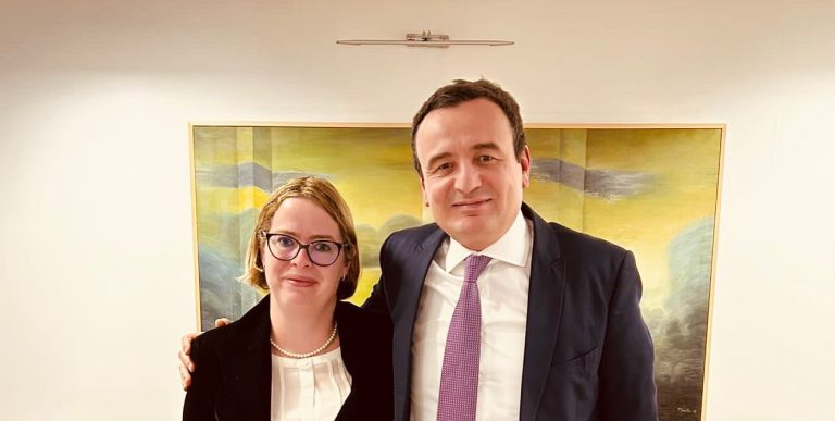 Asistentja në Parlamentin Evropian: Kosovës do t’i duhen 62 vjet për t’u anëtarësuar në BE