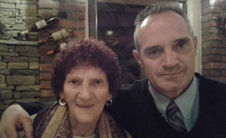 Ndërron jetë nëna e ish ambasadorit, Nait Hasani