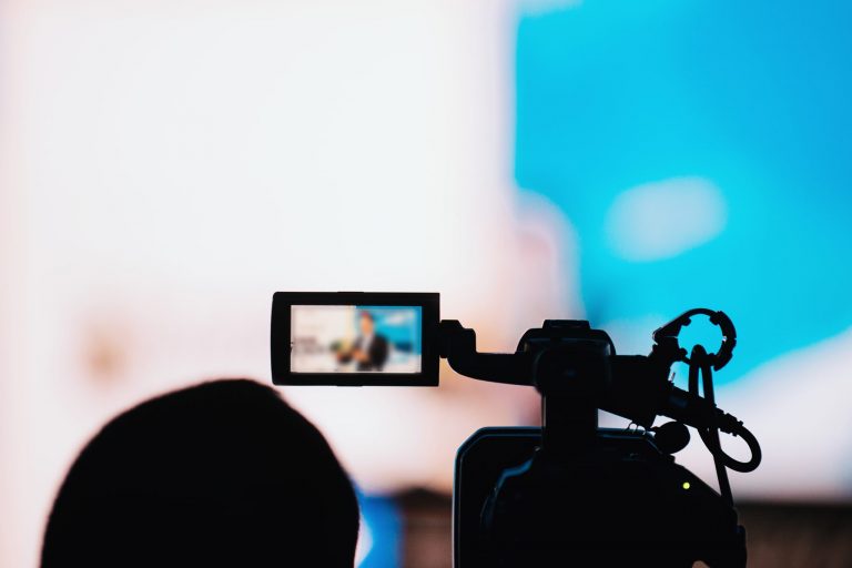 Rregullorja e KPM-së: Të gjitha programet reality show duhet të kodohen