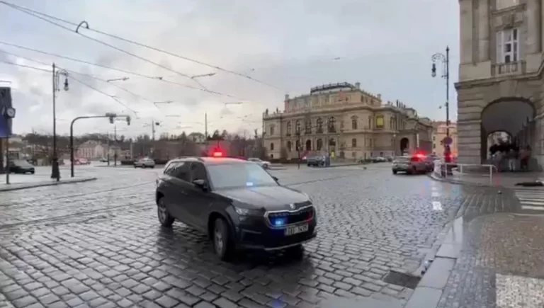 Sulm me armë zjarri në qendër të Pragës, ka të vdekur