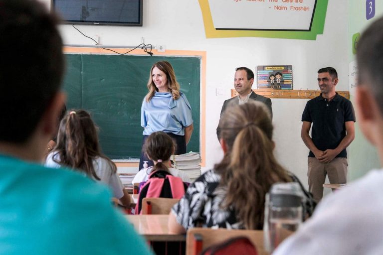 Paralajmëron Nagavci: Në qershor nis testimi i mësimdhënësve për pagë më të lartë