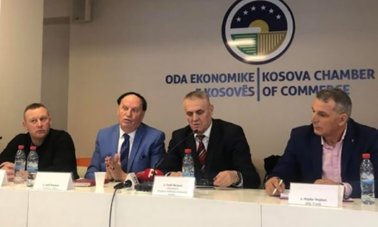 Mblidhen naftëtarët në Prishtinë