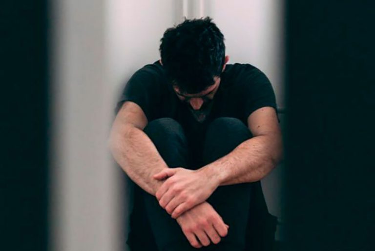 Burri nga Malisheva kërkon ndihmë në Polici, thotë se gruaja vazhdimisht po ushtron dhunë fizike dhe psikike