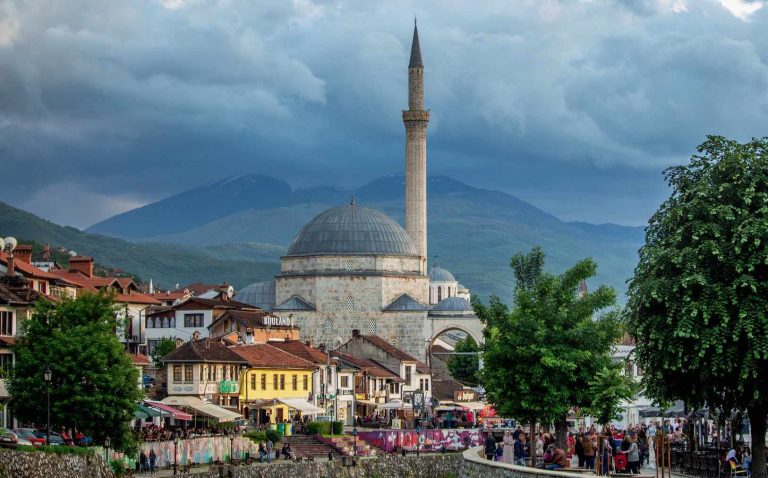 Moti sot kryesisht i vranët