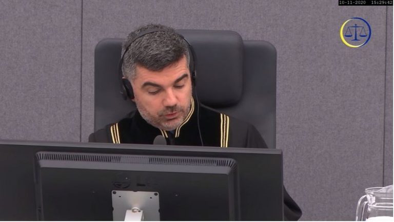 Gjykatësi Nikolas Giju largohet nga Gjykata Speciale