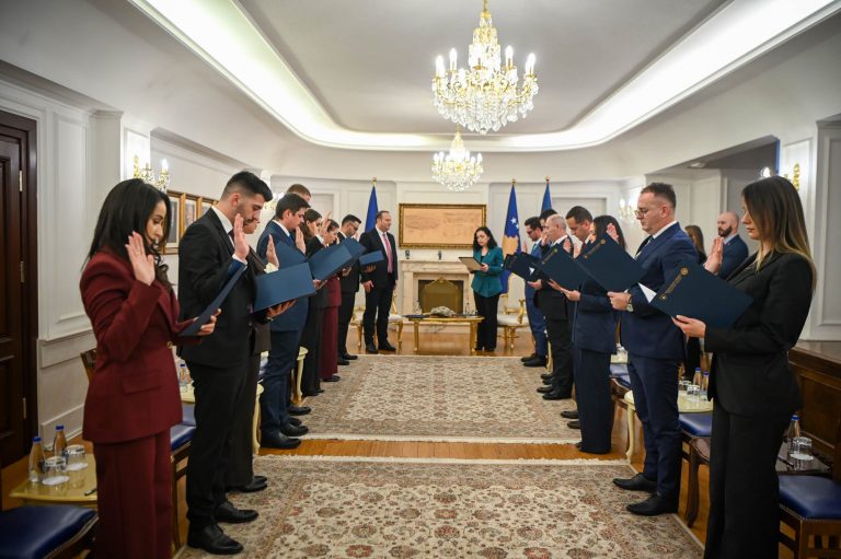 Dekretohen 15 gjyqtarë të rinj me mandat fillestar, Osmani: Integriteti e profesionalizmi, elemente thelbësore në drejtësi