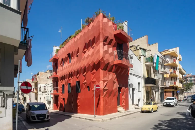 Kosovarët të apasionuar pas Airbnb, ku po gjejnë vende për të qëndruar nëpër Europë