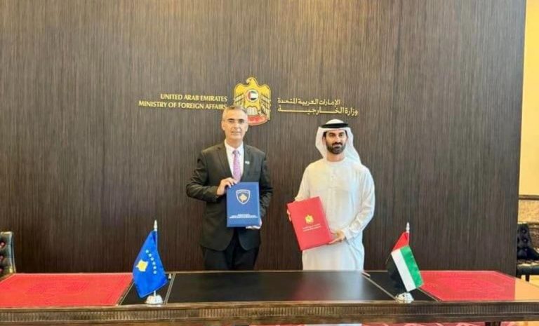 Ambasada e Kosovës në Abu Dhabi: Ende nuk ka hyrë në fuqi vendimi për lëvizjen pa viza
