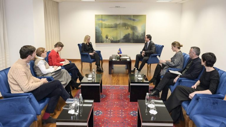 Kurti në takim me Viola von Cramon: Kosova prin në rajon për qeverisjen e mirë