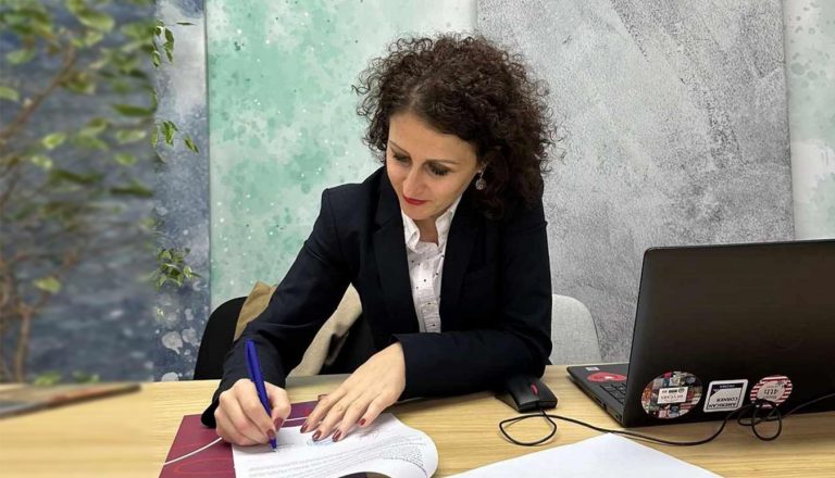 Universiteti “ Ukshin Hoti”, përfitues i Programit të Granteve për Mbështetje të Universiteteve 2023/2024 nga ambasada e SHBA-ve