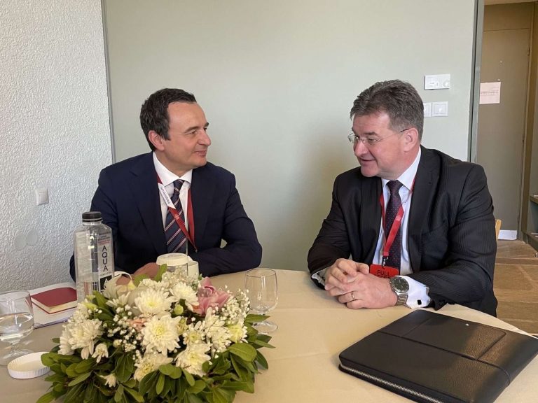 Kurti pas takimit me Lajçakun: Mbetemi të përkushtuar për normalizimin e marrëdhënieve me Serbinë