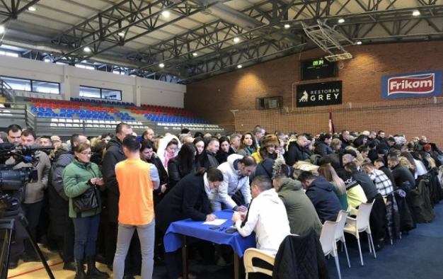 Përfundon mbledhja e nënshkrimeve për shkarkimin e kryetarit të Leposaviqit