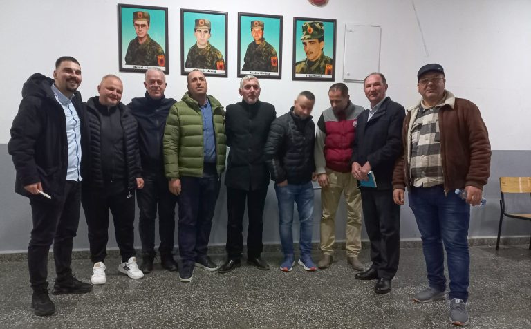 Zhuri zgjedh kryetarin e ri dhe kryesinë e re të fshatit