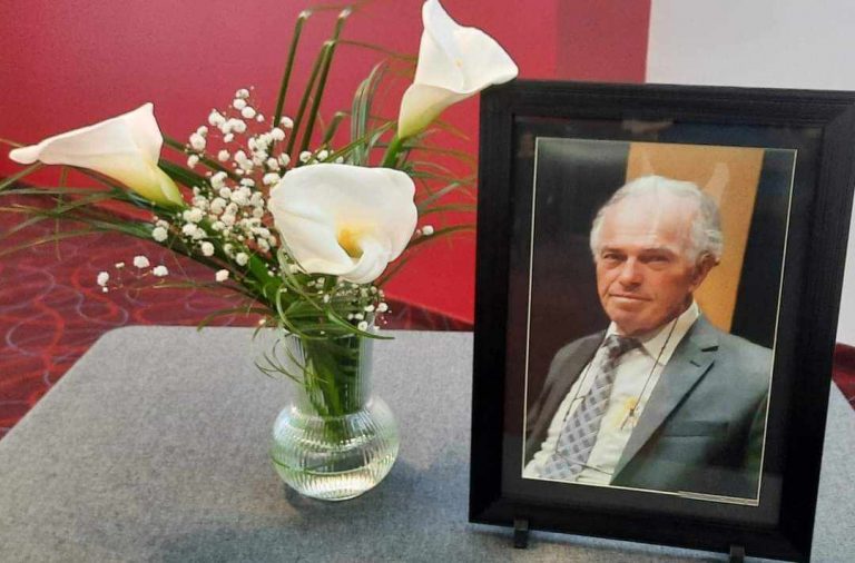 E pamja për veteranin e ndjerë të arsimit, Xheladin Tafallari, do vazhdojë të hënën në Prizren