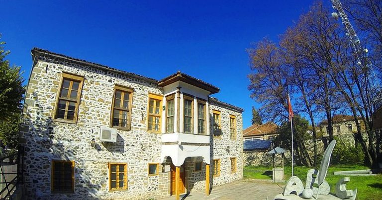 Sot shënohet 7 Marsi – Dita e Mësuesit