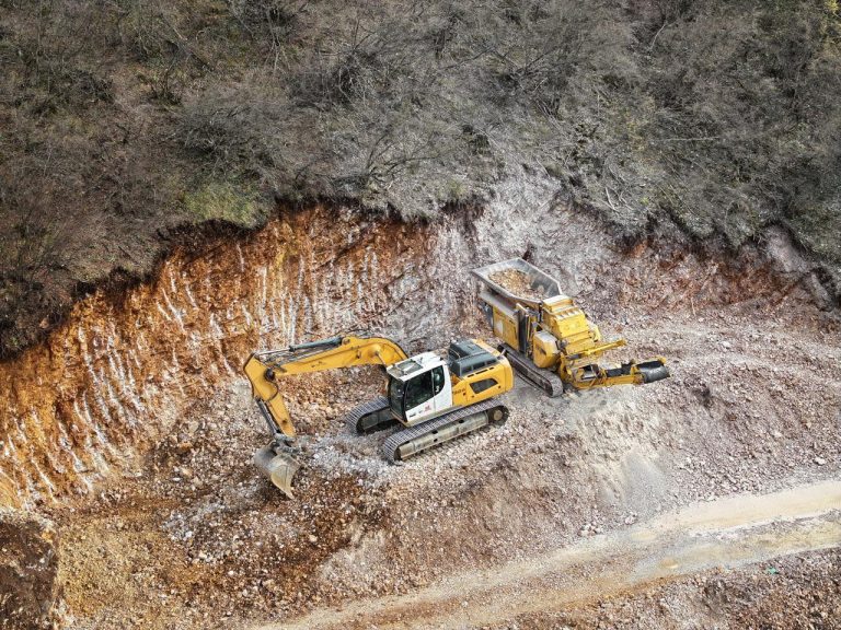 Vetëvendosje në Prizren: Tenderi i fituar për hapjen e rrugës malore në bjeshkën e Zhurit po keqpërdoret
