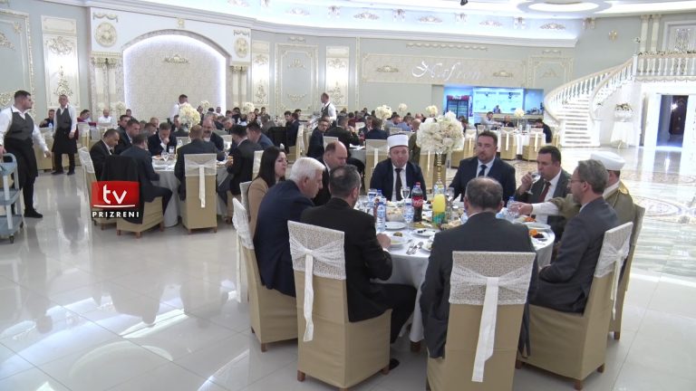 Këshilli i Bashkësisë Islame të Prizrenit, shtroi iftarin tradicional të Ramazanit