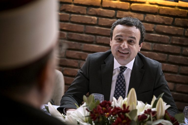 Kryeministri Kurti shtron iftar për Bashkësinë Islame