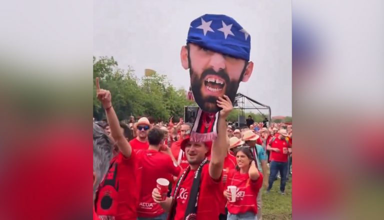 Tifozët e Mallorcas festojnë me foto të Muriqit para finales së Kupës së Mbretit