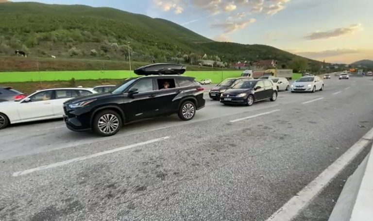 Bllokohet aksi rrugor Kukës-Morinë në rrugën e Kombit