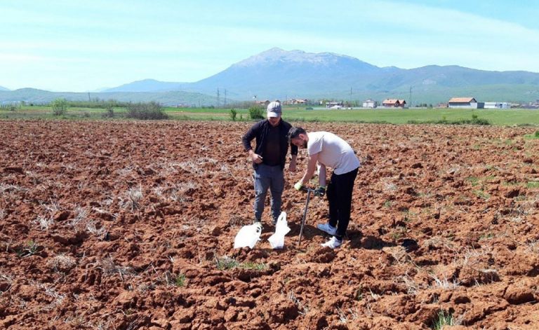 Drejtoria e Bujqësisë, merr mostrat e dheut në Atmaxhë dhe Nashec, me qëllim përmirësimin e rendimentit