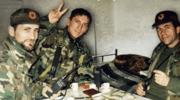 Quni flet për rënien e dëshmorëve të Koshares, Xhemajl Mustafa e Milazim Shala: Kafshatat dhe plumbat i ndanin bashkë