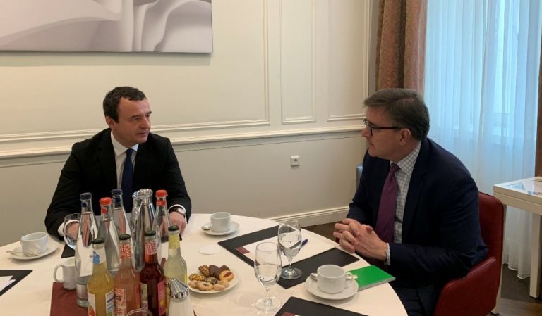 O’Brien i kërkon Kurtit hapa urgjentë për themelimin e Asociacionit