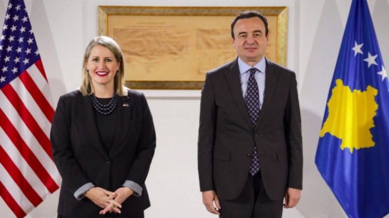 Nënsekretarja amerikane pas takimit me Kurtin: Kosova i takon BE-së dhe NATO-s